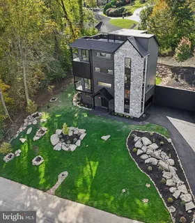 $1,599,000 | 12 Langton Lane, Newtown Square, PA 19073