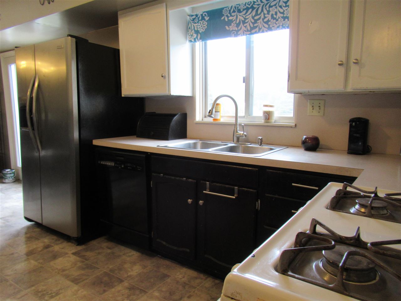 8240 West Stanley Road Flushing, MI 48433 - Photo 11 of 55 50047678-10.JPG