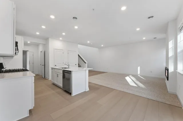 $362,420 | 10525 Harbor Lane North, Maple Grove, MN 55369