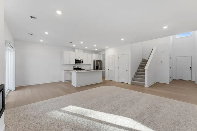 $362,420 | 10525 Harbor Lane North, Maple Grove, MN 55369