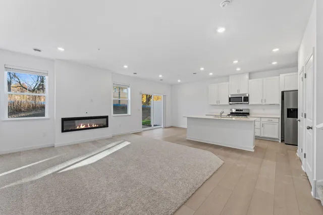 $362,420 | 10525 Harbor Lane North, Maple Grove, MN 55369