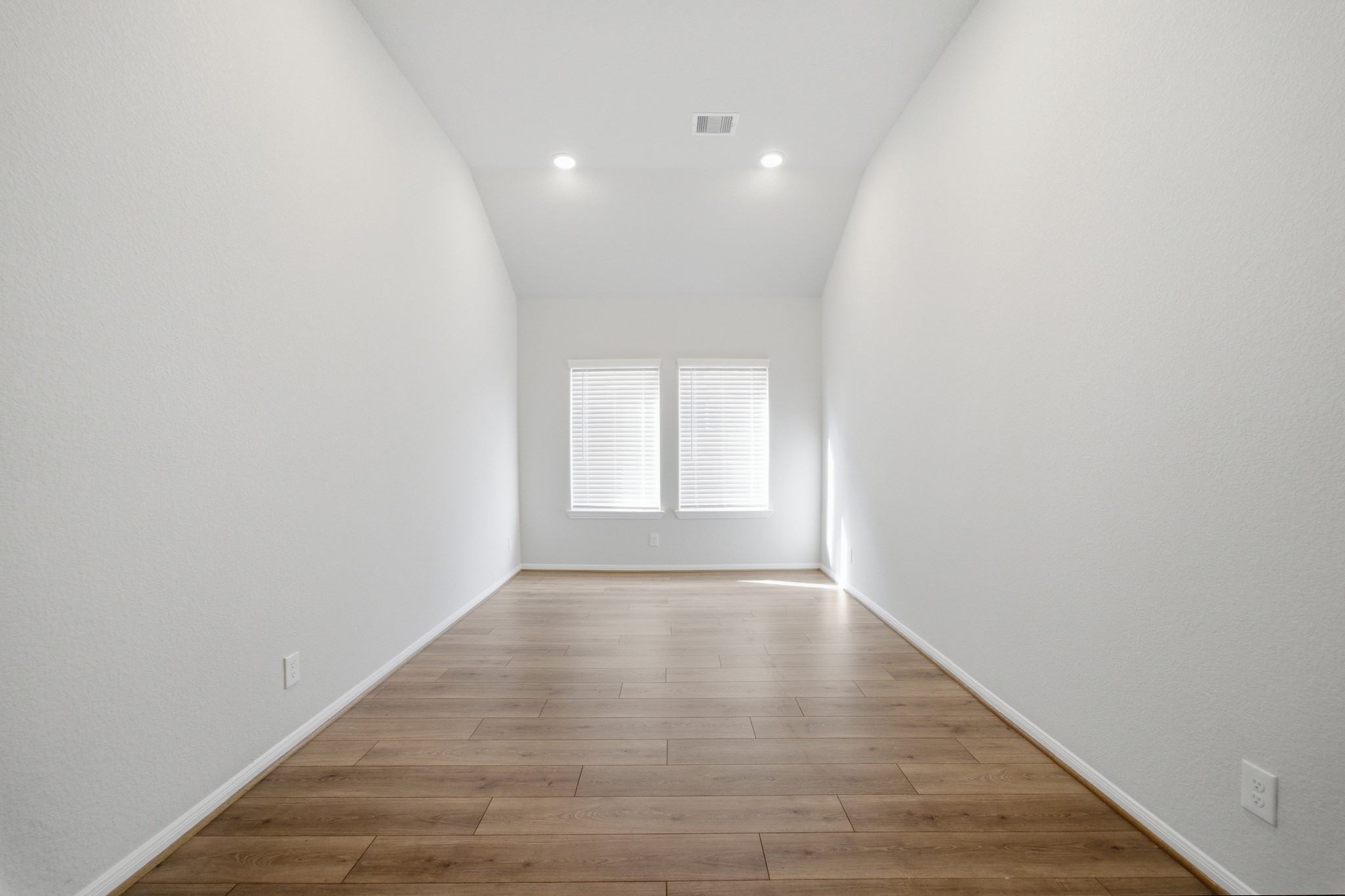 8019 Jasper Mdws Way Angleton, TX 77515 - Photo 15 of 27