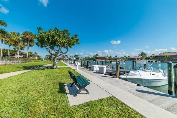 $625,000 | 601 Seaview Court, Unit C401, Marco Island, FL 34145