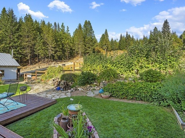 1602 Thompson Road Elk, WA 99009 - Photo 25 of 49 Gallery Image 25