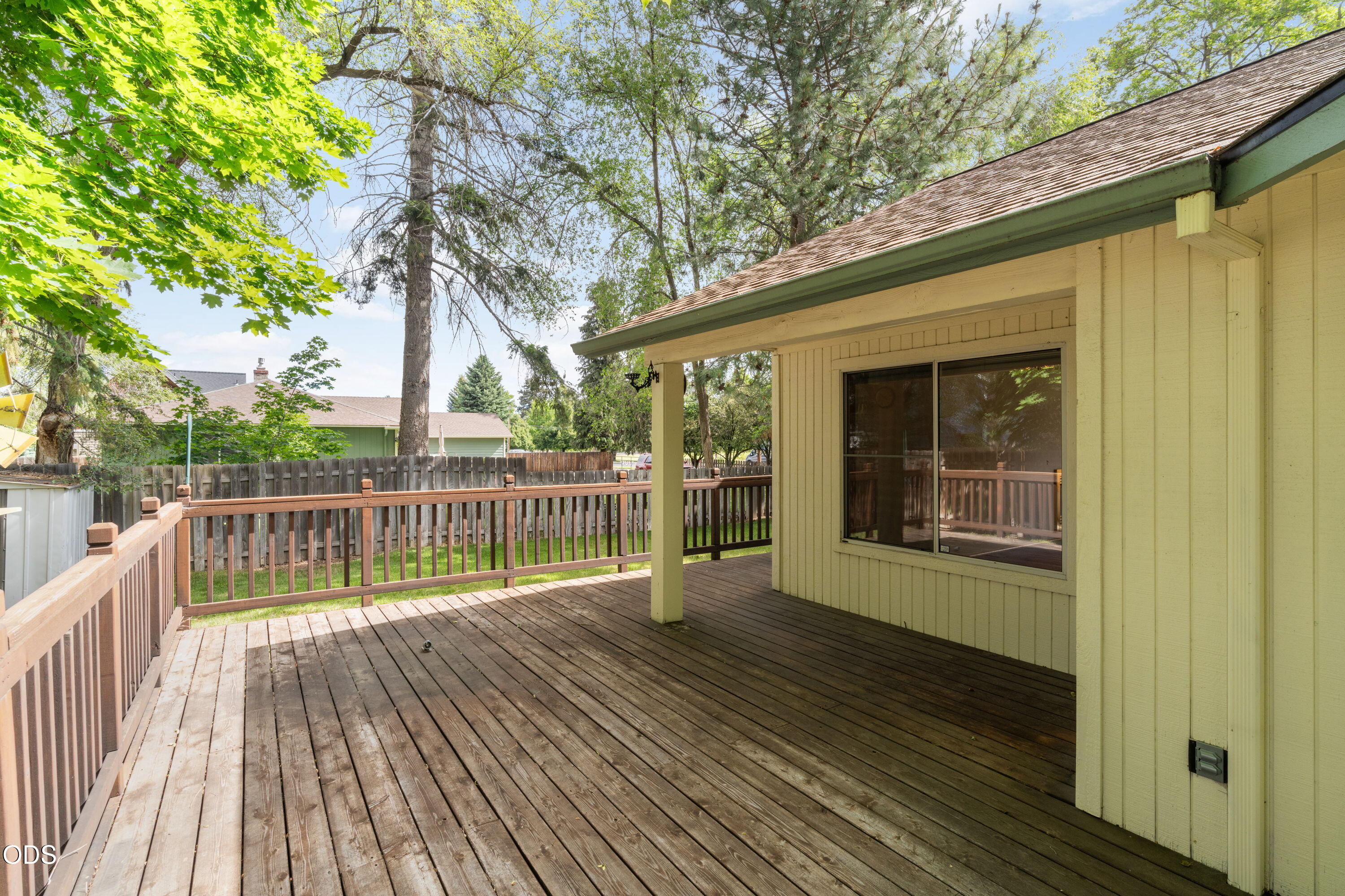 2400 Northeast Jones Road Bend, OR 97701 - Photo 29 of 33