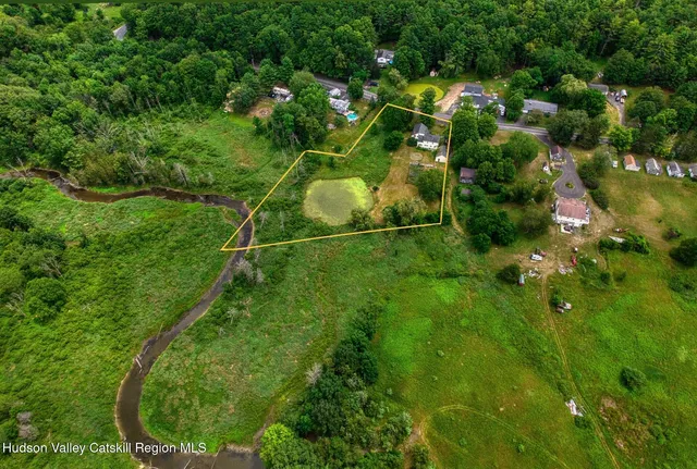 $275,000 | 651 County Road 45, Earlton, NY 12058