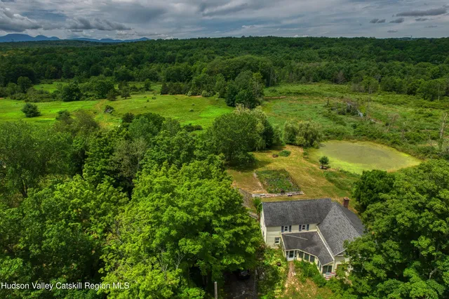 $275,000 | 651 County Road 45, Earlton, NY 12058