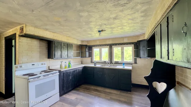 $275,000 | 651 County Road 45, Earlton, NY 12058