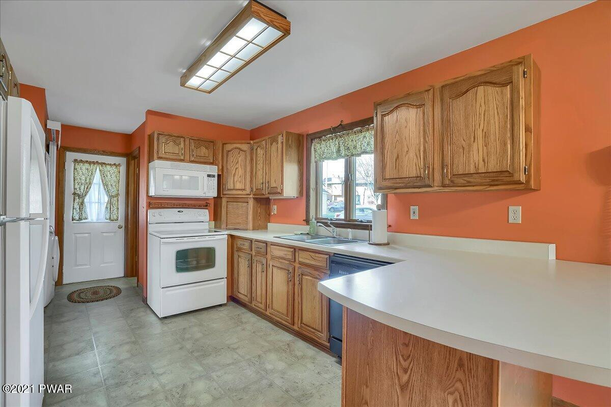 175 Schocopee Road Milford, PA 18337 - Photo 11 of 34 11-HTV1006