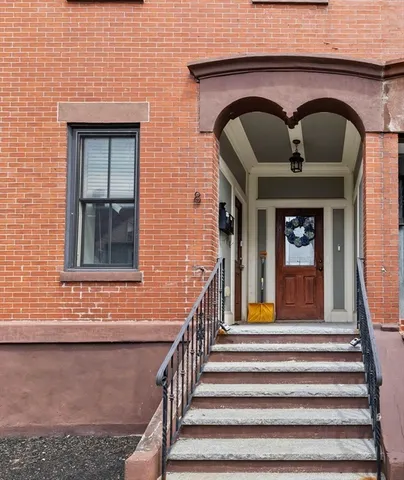 $4,700 | 8 Gates Street, Unit 2, Boston, MA 02127