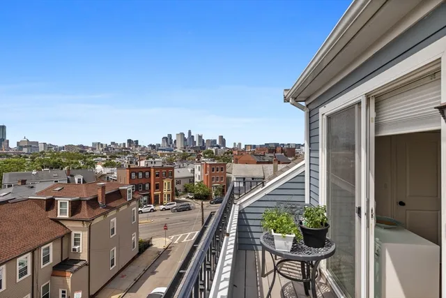 $4,700 | 8 Gates Street, Unit 2, Boston, MA 02127