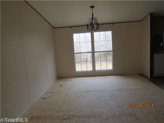 6181 Hickory Creek Road High Point, NC 27263 - Photo 3 of 4 Interior Space/Layout.