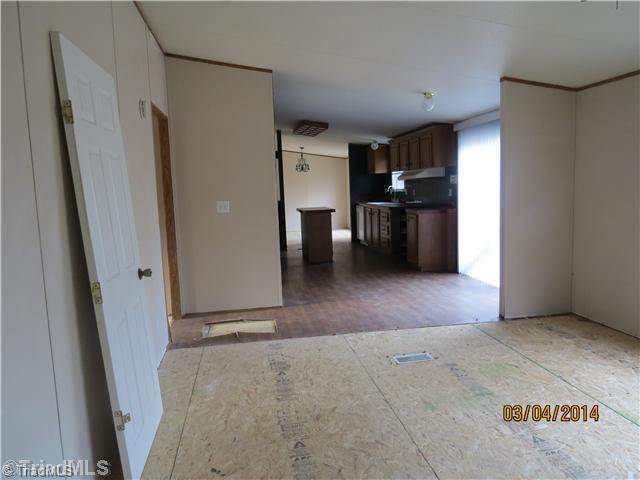 6181 Hickory Creek Road High Point, NC 27263 - Photo 4 of 4 Interior Space/Layout.