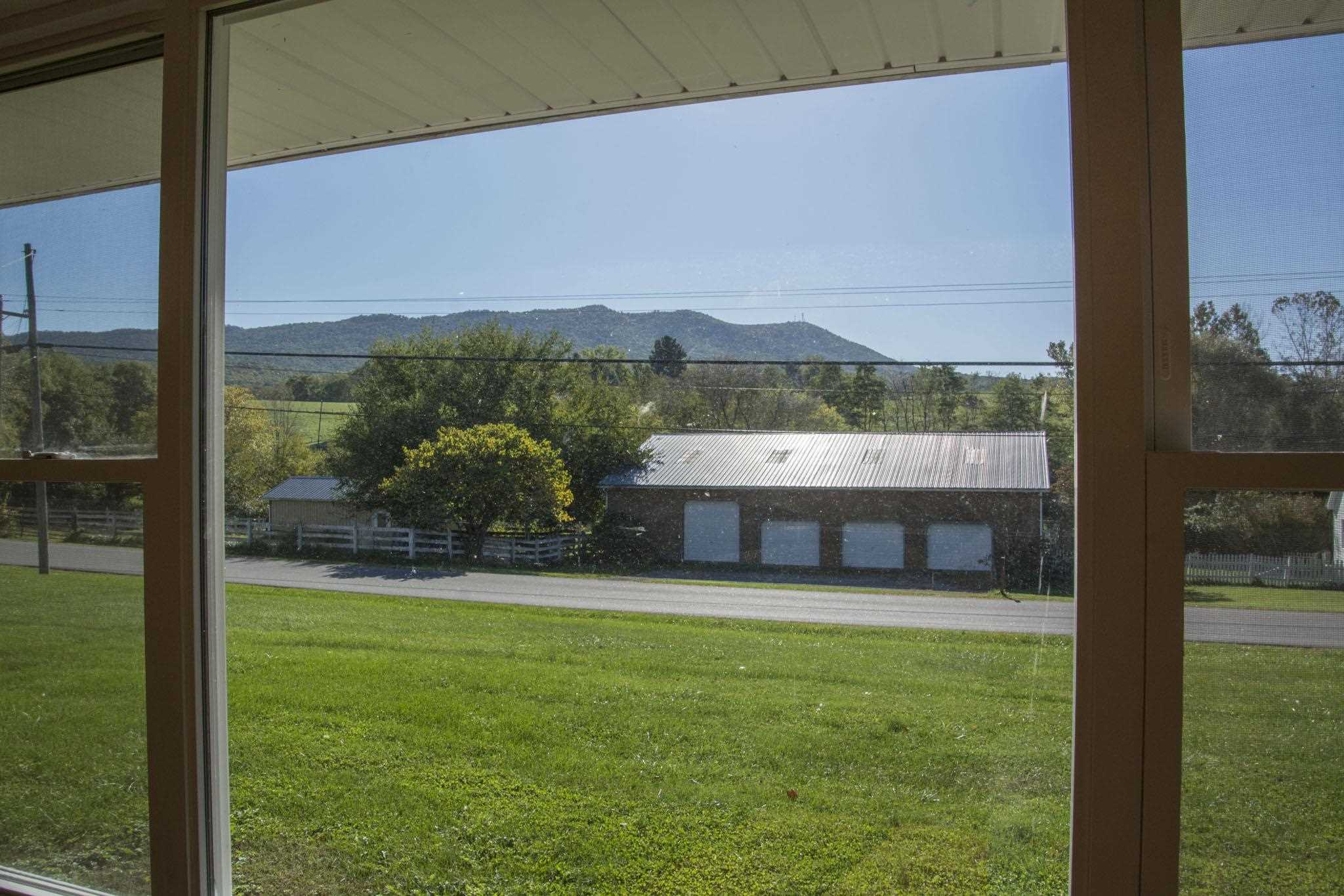1981 Mountain Valley Road Keezletown, VA 22832 - Photo 4 of 25 Gallery Image 4