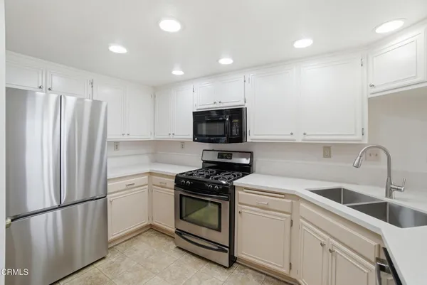 $1,185,000 | 989 Inspiration Way, Ventura, CA 93001