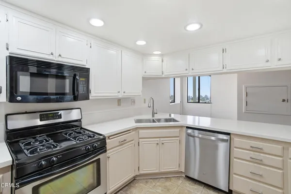 $1,185,000 | 989 Inspiration Way, Ventura, CA 93001