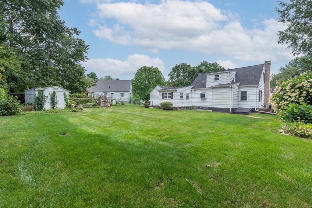 11 Eleanor Road Framingham, MA 01701 - Photo 2 of 30