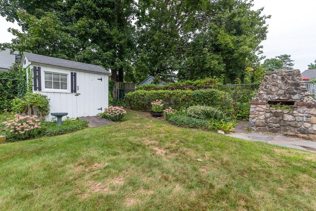 11 Eleanor Road Framingham, MA 01701 - Photo 3 of 30