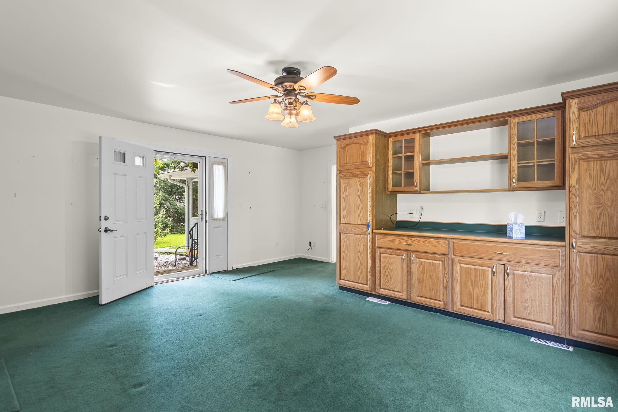 47 Aspen Road Pleasant Plains, IL 62677 - Photo 4 of 38 Gallery Image 4