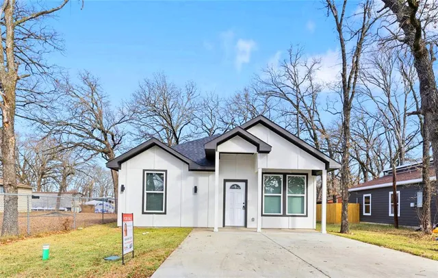 $189,900 | 120 Red Bird Lane, Mabank, TX 75156