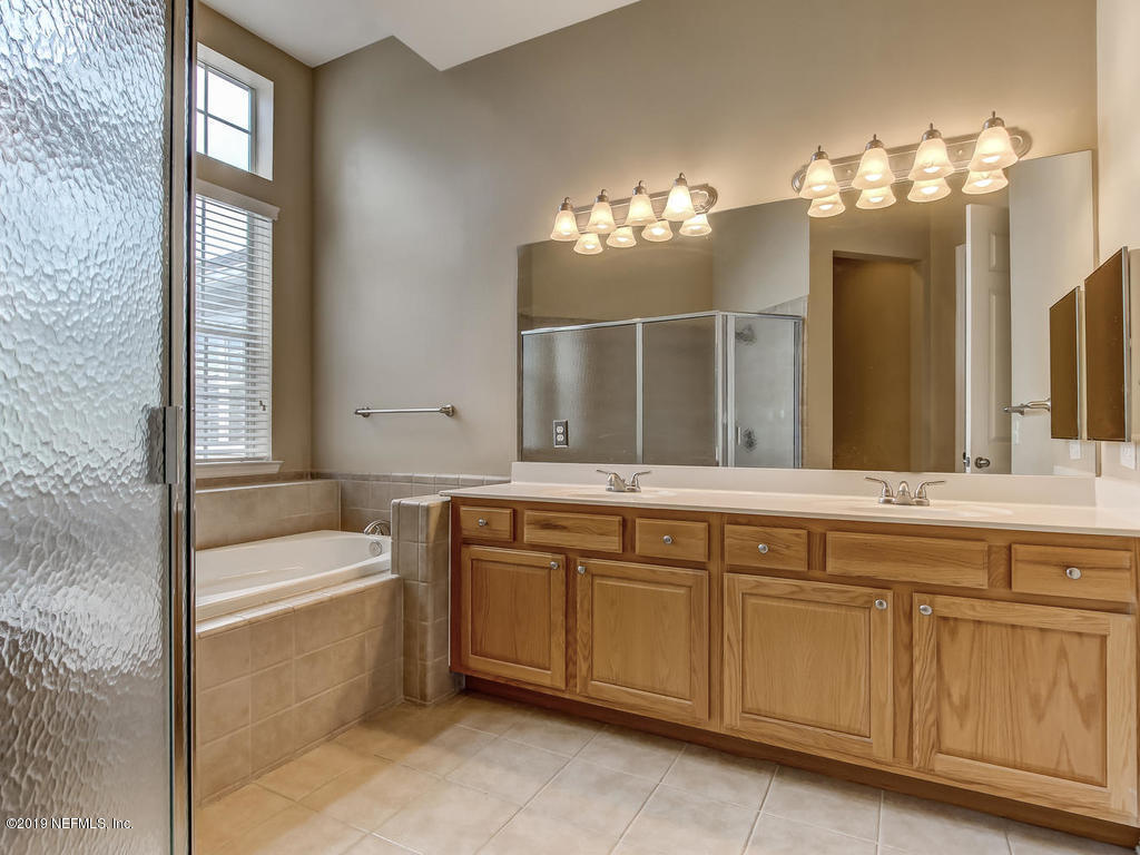 2014 Pond Ridge Court, Unit 1106 Fleming Island, FL 32003 - Photo 27 of 84 Master Bath