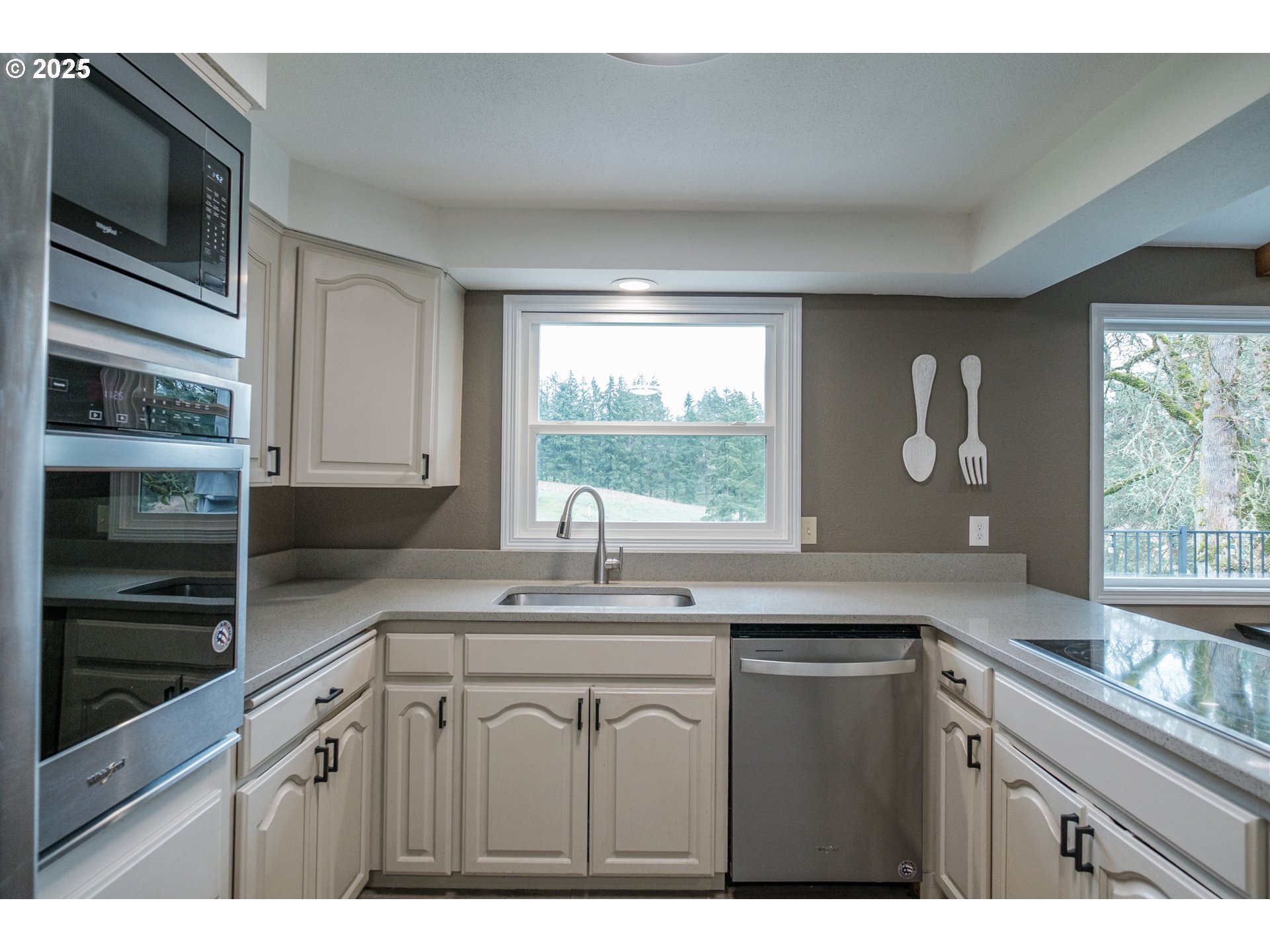 5370 Witzel Road Southeast Salem, OR 97317 - Photo 14 of 48 Gallery Image 14