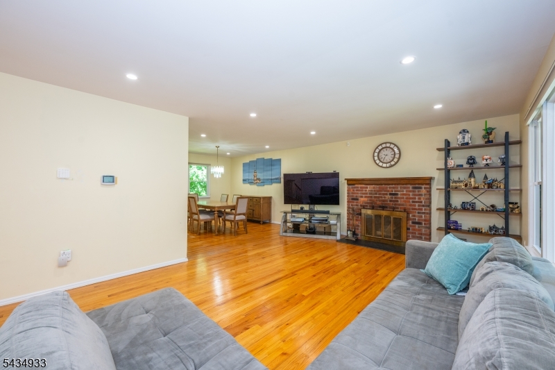 11 Southview Road Randolph, NJ 07869 - Photo 5 of 24