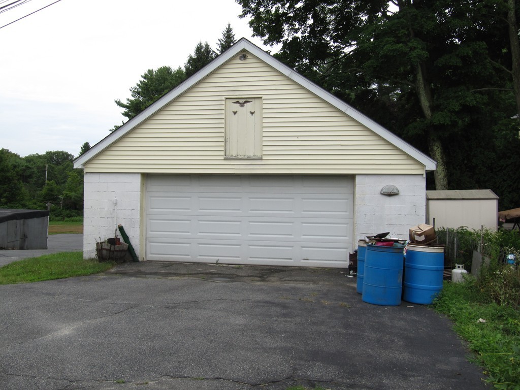23 Fowler Road Northbridge, MA 01534 - Photo 4 of 30