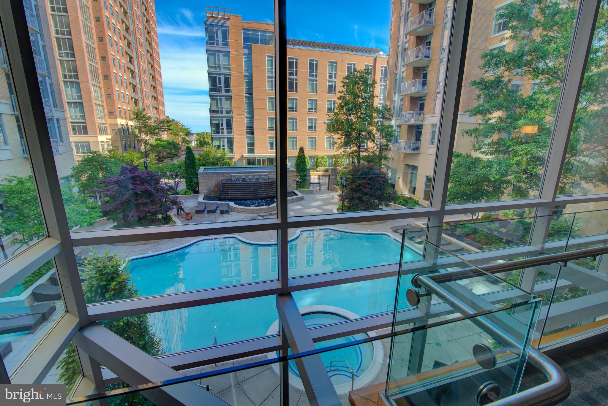 11990 Market Street, Unit 2101 Reston, VA 20190 - Photo 68 of 103 Outdoor pool