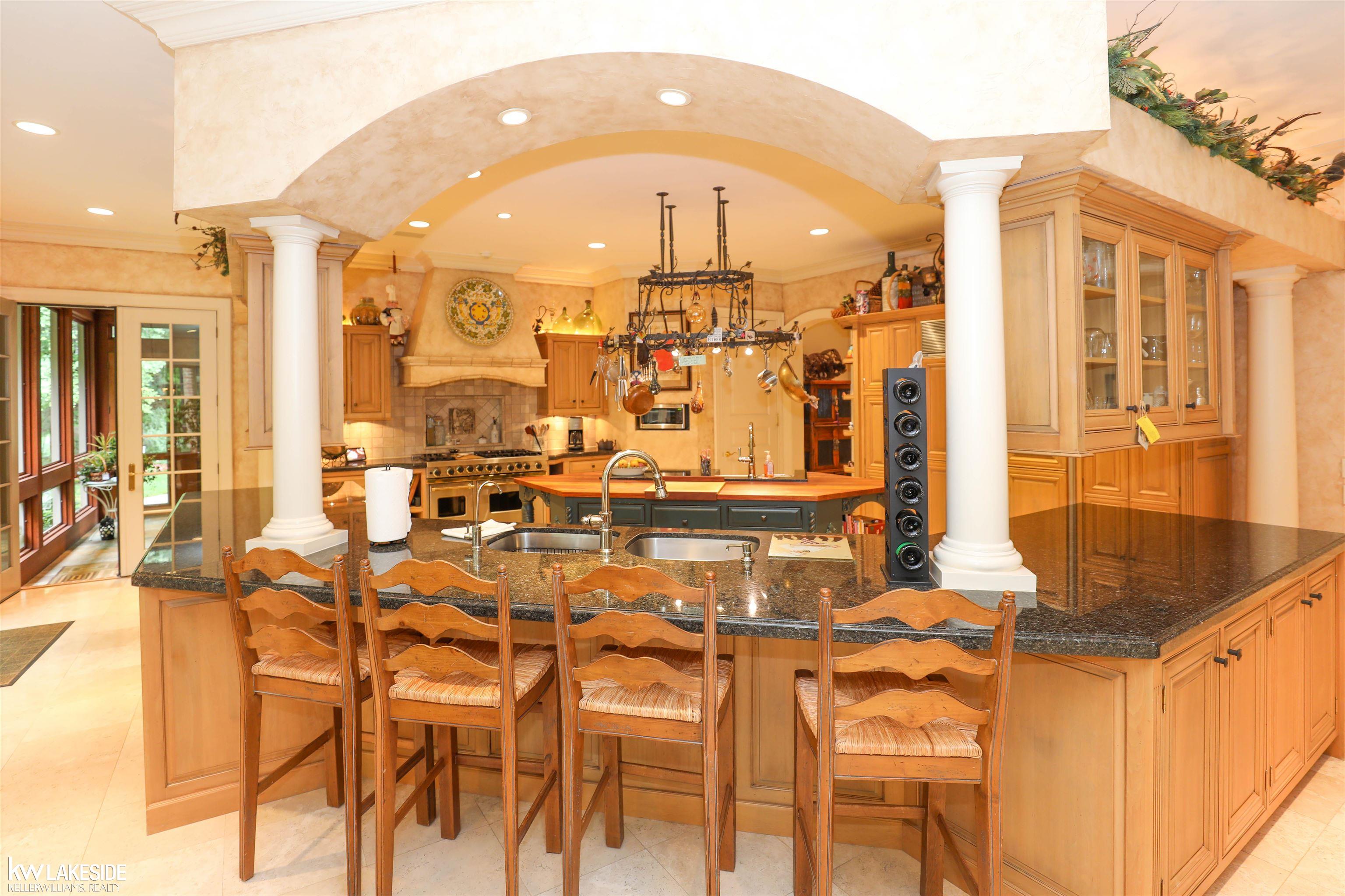 2000 Touraine Drive Rochester, MI 48306 - Photo 21 of 74