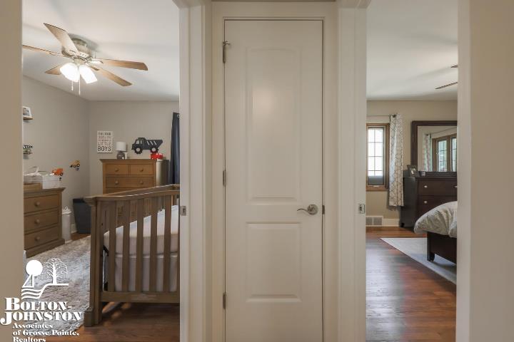311 Merriweather Road Grosse Pointe Farms, MI 48236 - Photo 33 of 49