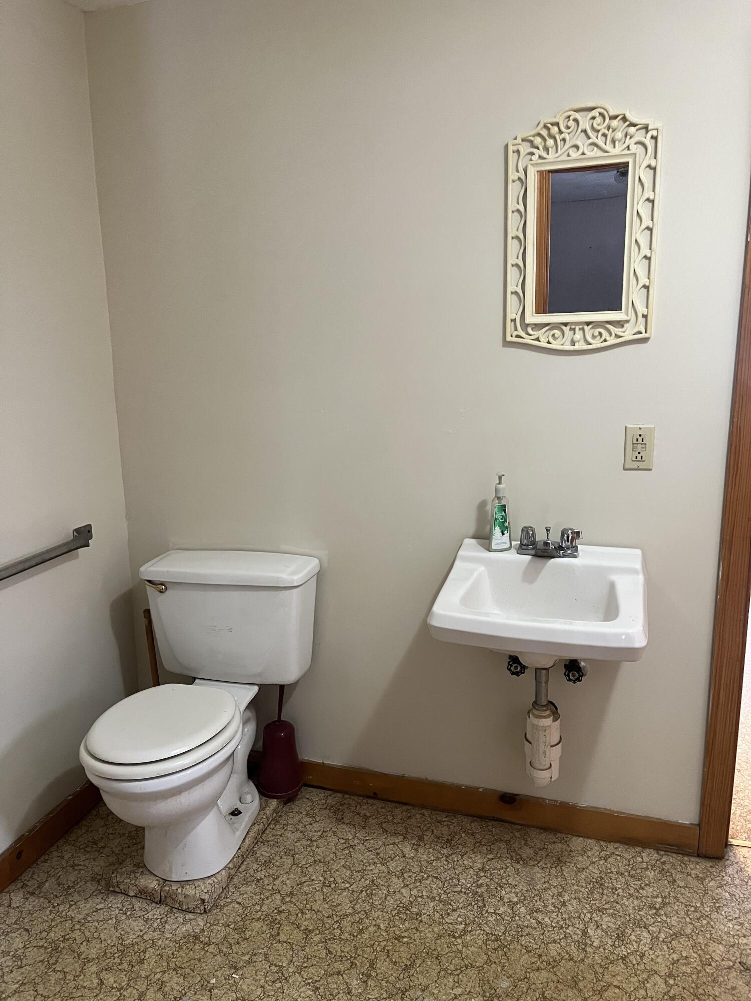 45 Pope Road Windham, ME 04062 - Photo 11 of 13 Shop Bathroom