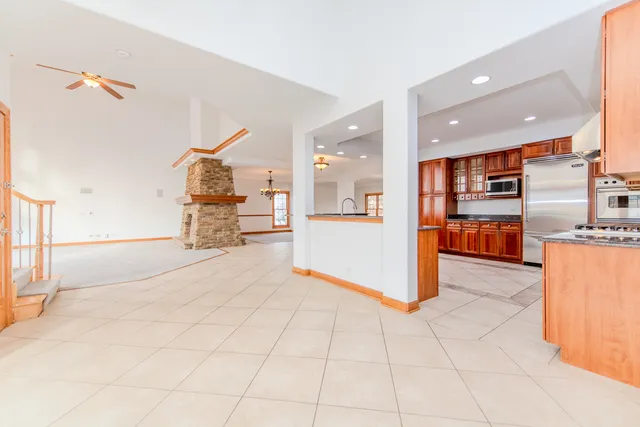 $750,000 | 27009 Ashgate Crossing, Plainfield, IL 60585