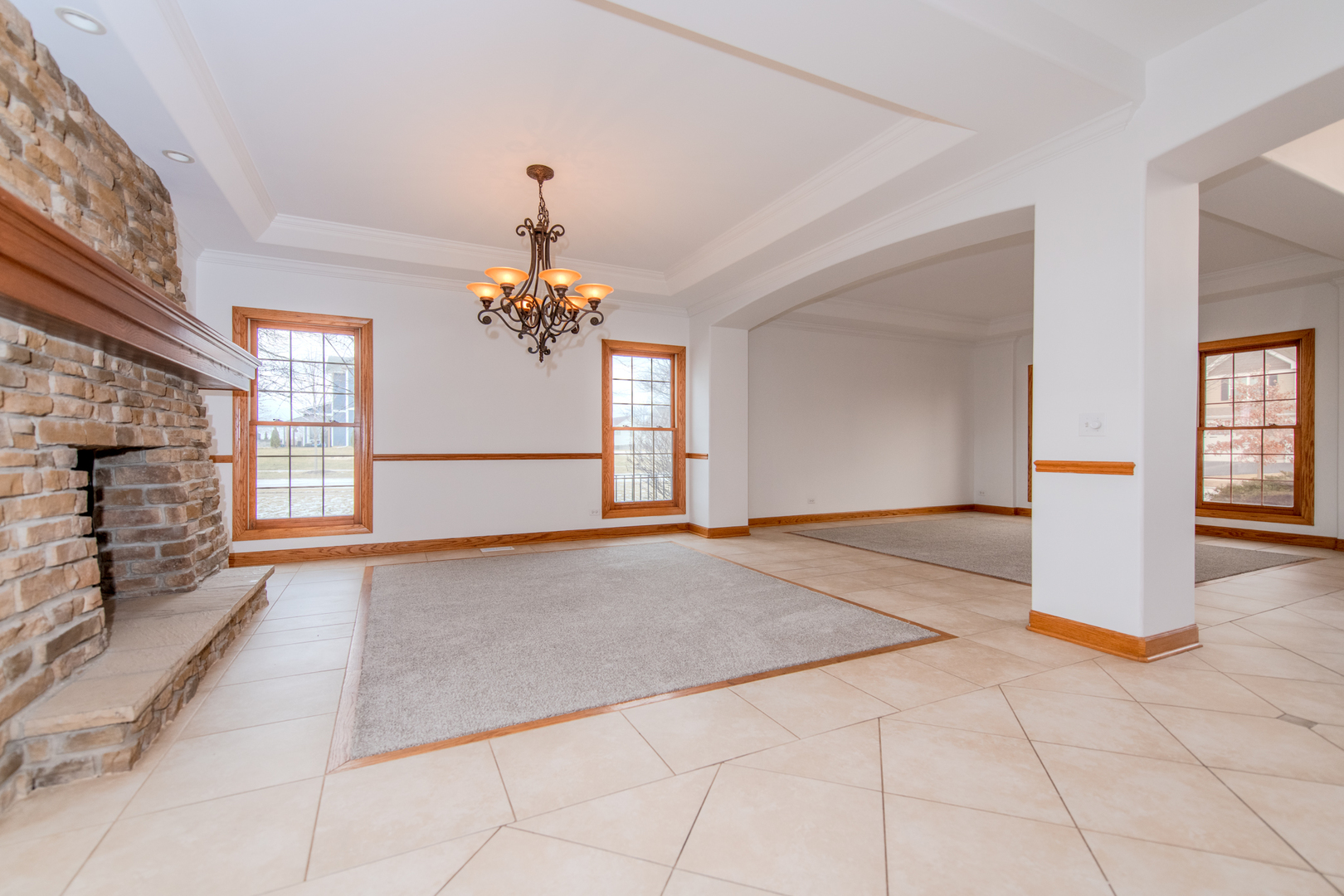 27009 Ashgate Crossing Plainfield, IL 60585 - Photo 4 of 46