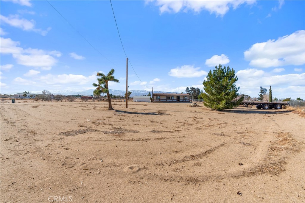 11524 Paramount Road Phelan, CA 92371 - Photo 31 of 34 a view of lake view