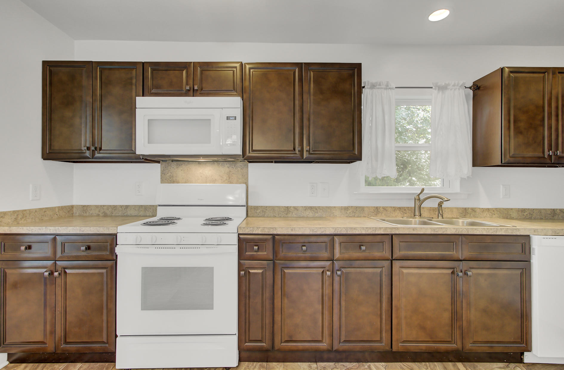 215 Cooper Street Moncks Corner, SC 29461 - Photo 12 of 31 13