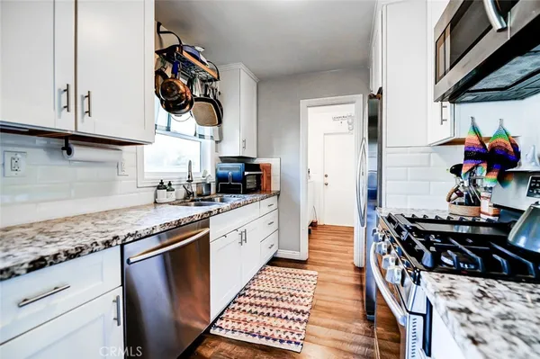 $5,900 | 138 Walnut Street, Costa Mesa, CA 92627