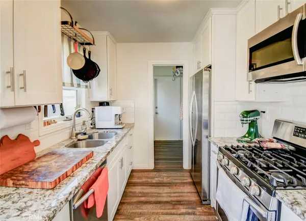 $5,900 | 138 Walnut Street, Costa Mesa, CA 92627