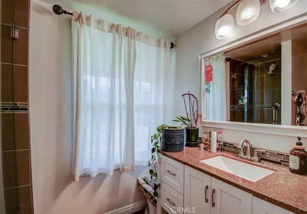 $5,500 | 138 Walnut Street, Costa Mesa, CA 92627