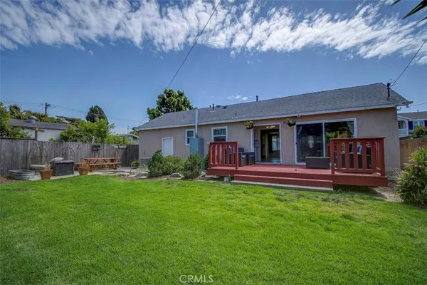 $5,500 | 138 Walnut Street, Costa Mesa, CA 92627