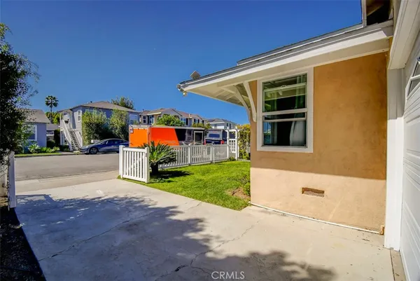 $5,500 | 138 Walnut Street, Costa Mesa, CA 92627