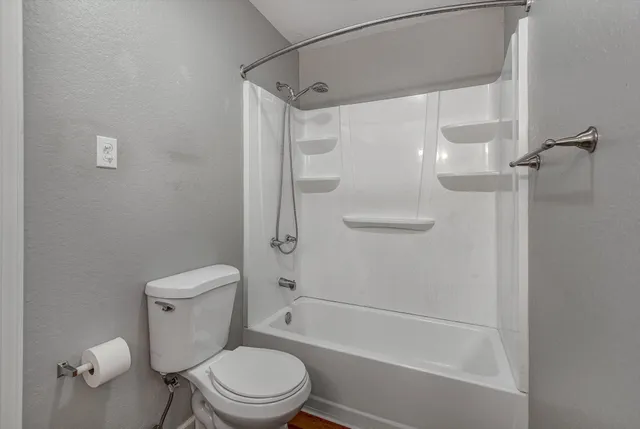 $350,000 | 170 Barracuda Street, Bayou Vista, TX 77563