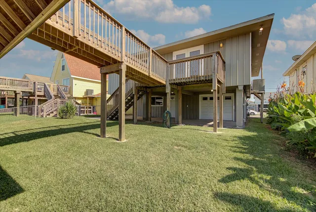 $350,000 | 170 Barracuda Street, Bayou Vista, TX 77563