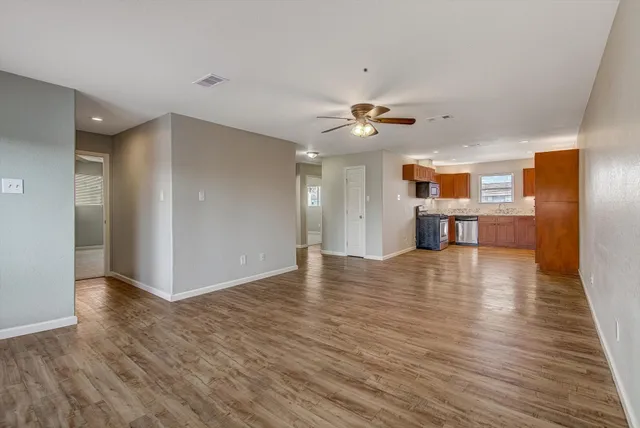 $350,000 | 170 Barracuda Street, Bayou Vista, TX 77563