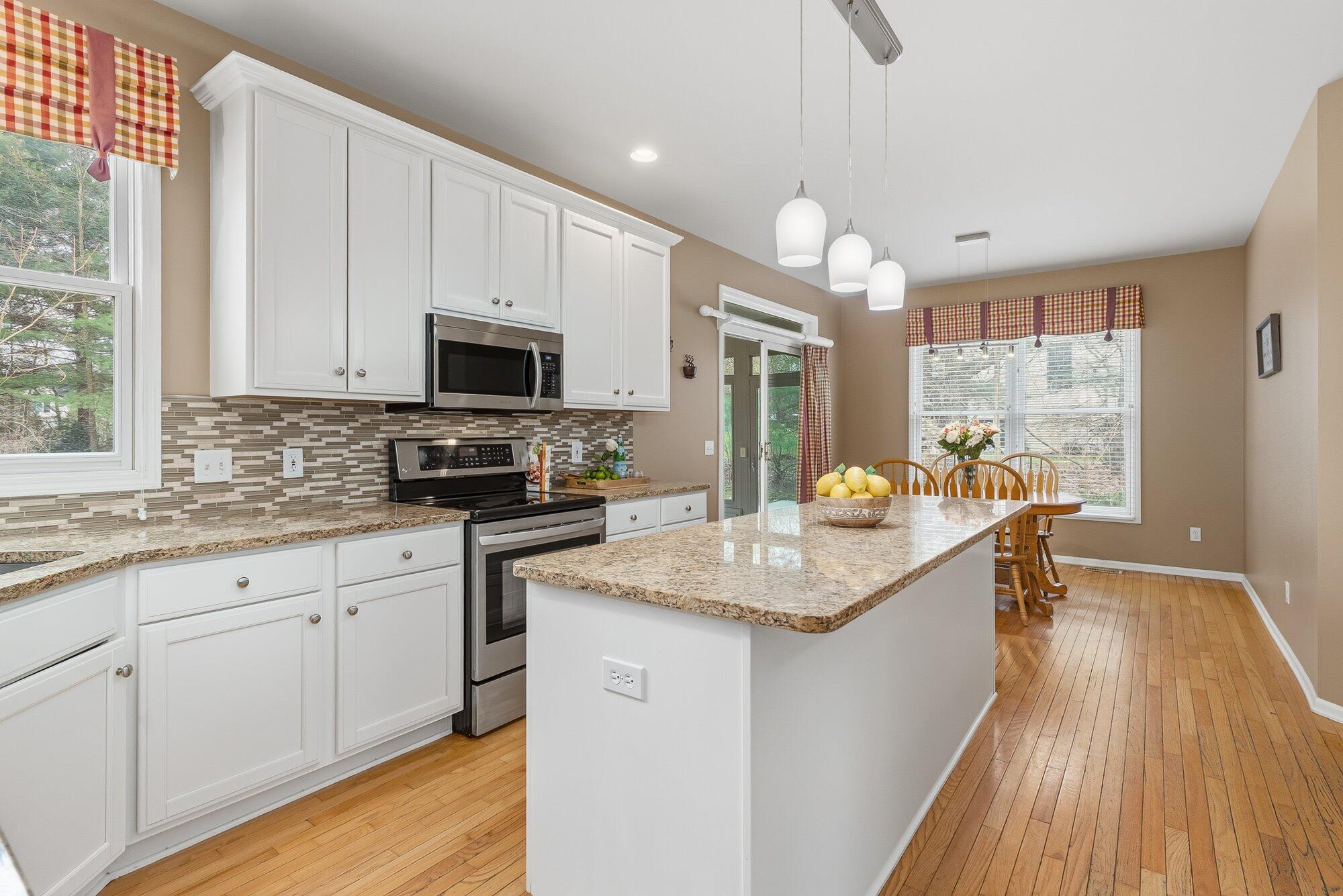 8149 Barony Point Mattawan, MI 49071 - Photo 15 of 70 16-WM8149baronypt-13