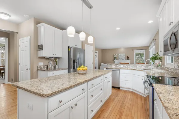 $649,000 | 8149 Barony Point, Mattawan, MI 49071