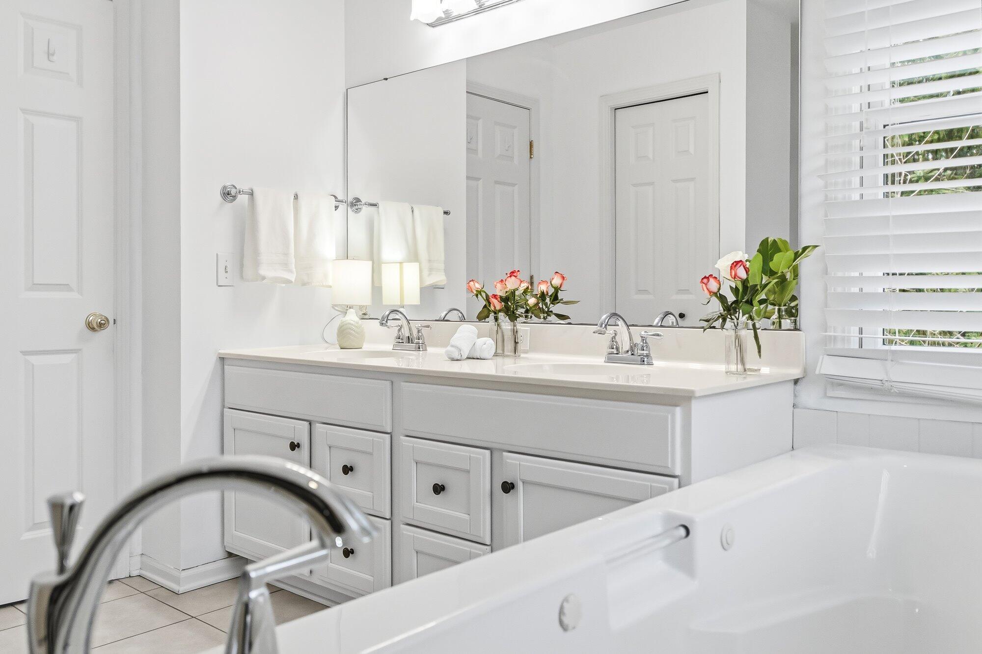 8149 Barony Point Mattawan, MI 49071 - Photo 38 of 70 40-WM8149baronypt-55