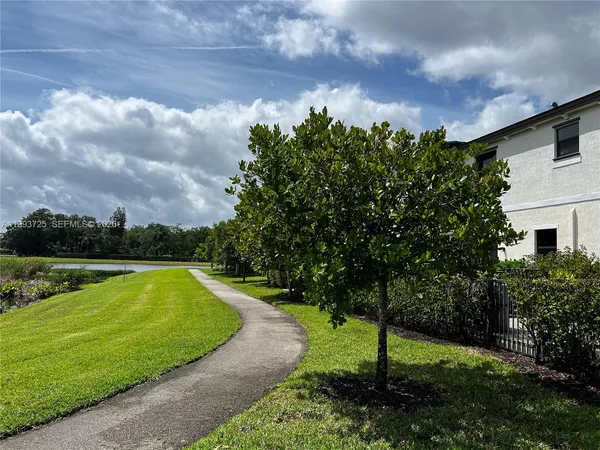 $3,500 | 5942 Mustang Manor, Davie, FL 33314