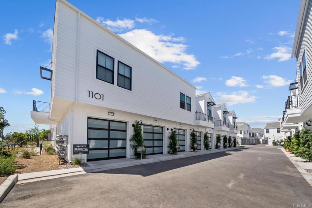 1101 Catania, Unit 104 Encinitas, CA 92024 - Photo 28 of 41 a view of a large building