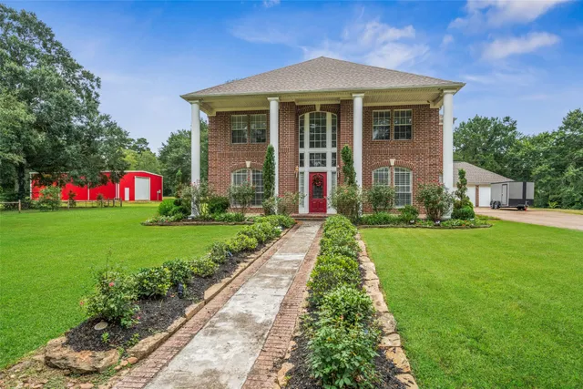 a front view of house with yard